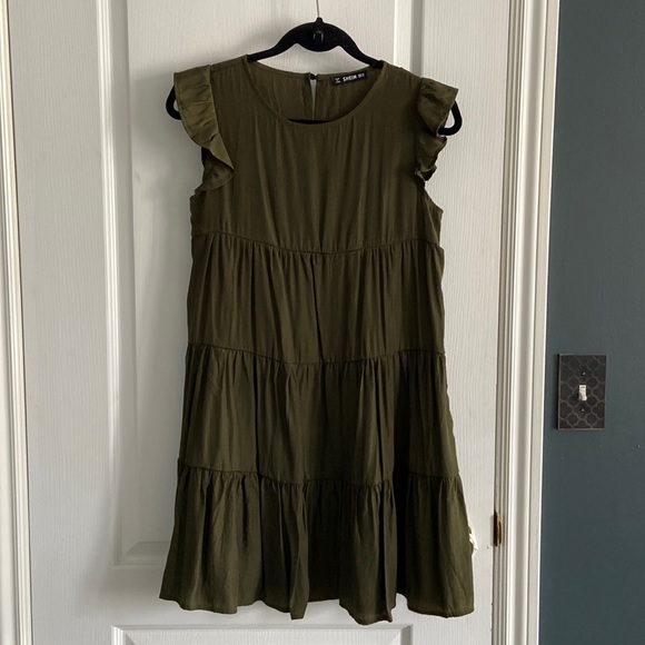Shein Ruffled dress - Picture 1 of 2